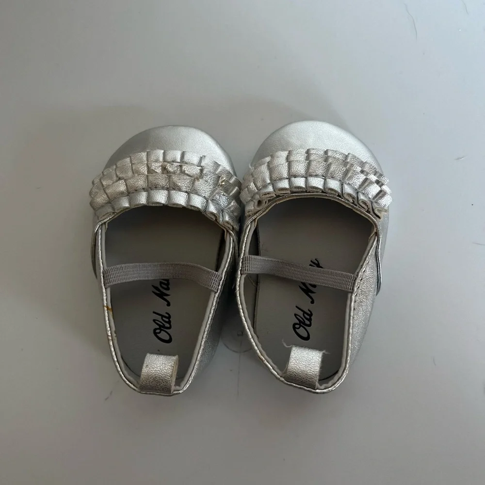 Bundle- toddlers size 3 and 1 dress shoes - Picture 8 of 10